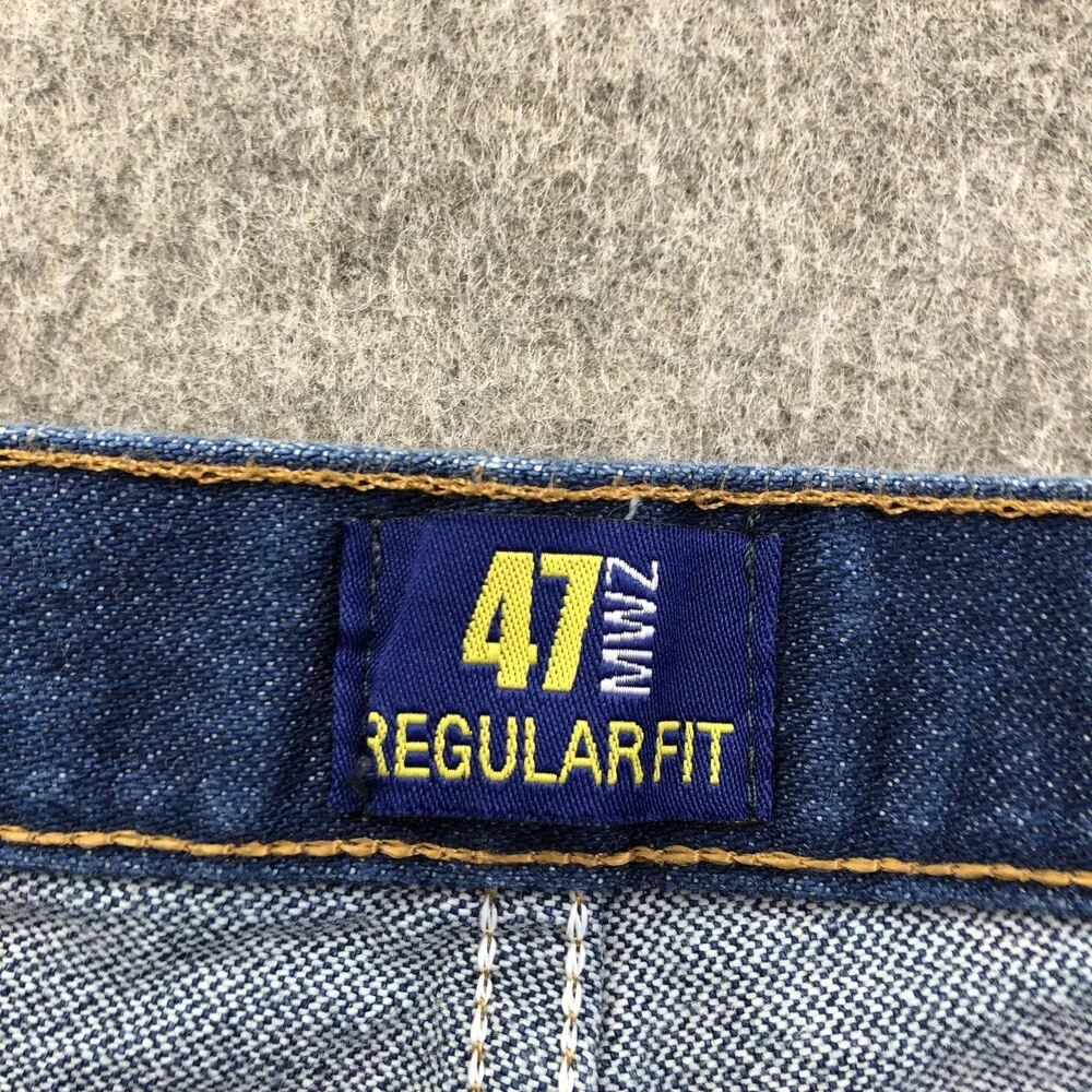 Wrangler Jeans Mens 34x32 Blue Medium Wash Regular Straight Denim 47MWZ - Picture 4 of 11